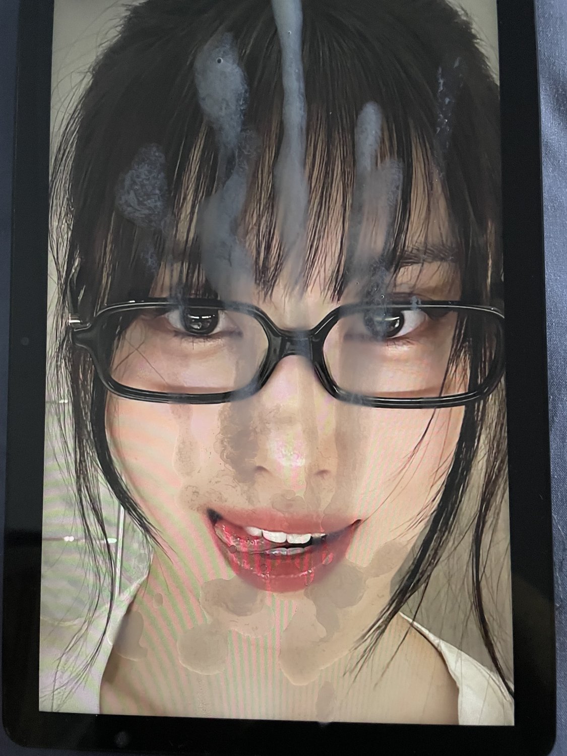 X34OCXCC Twice Momo Kpop Cum Tribute 01.jpg